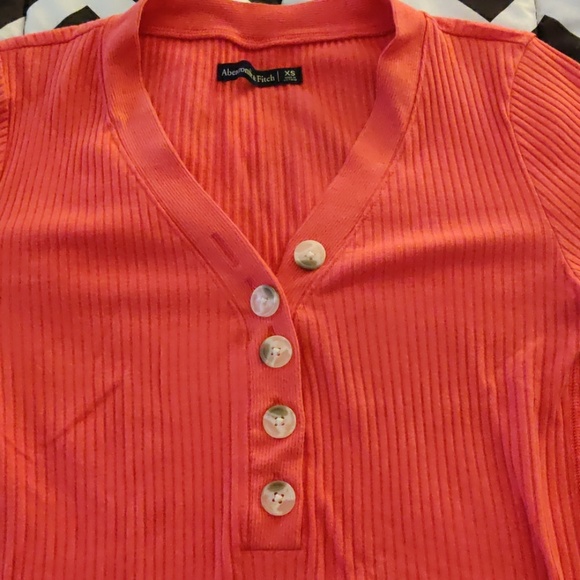 Top - Picture 2 of 3